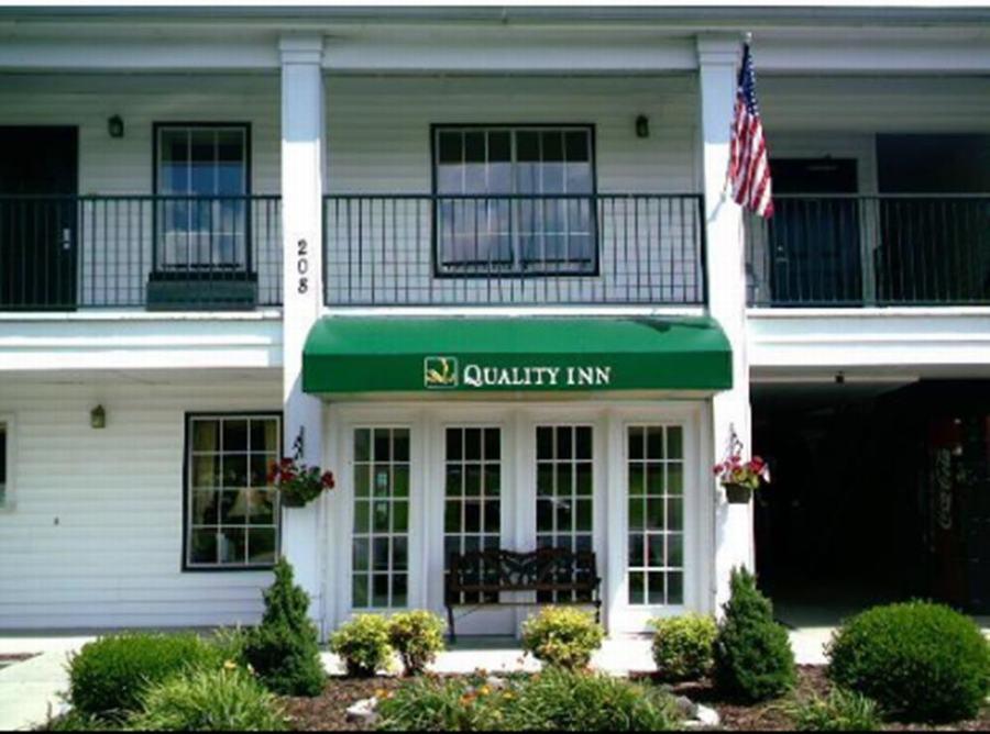 Quality Inn Decatur River City מראה חיצוני תמונה