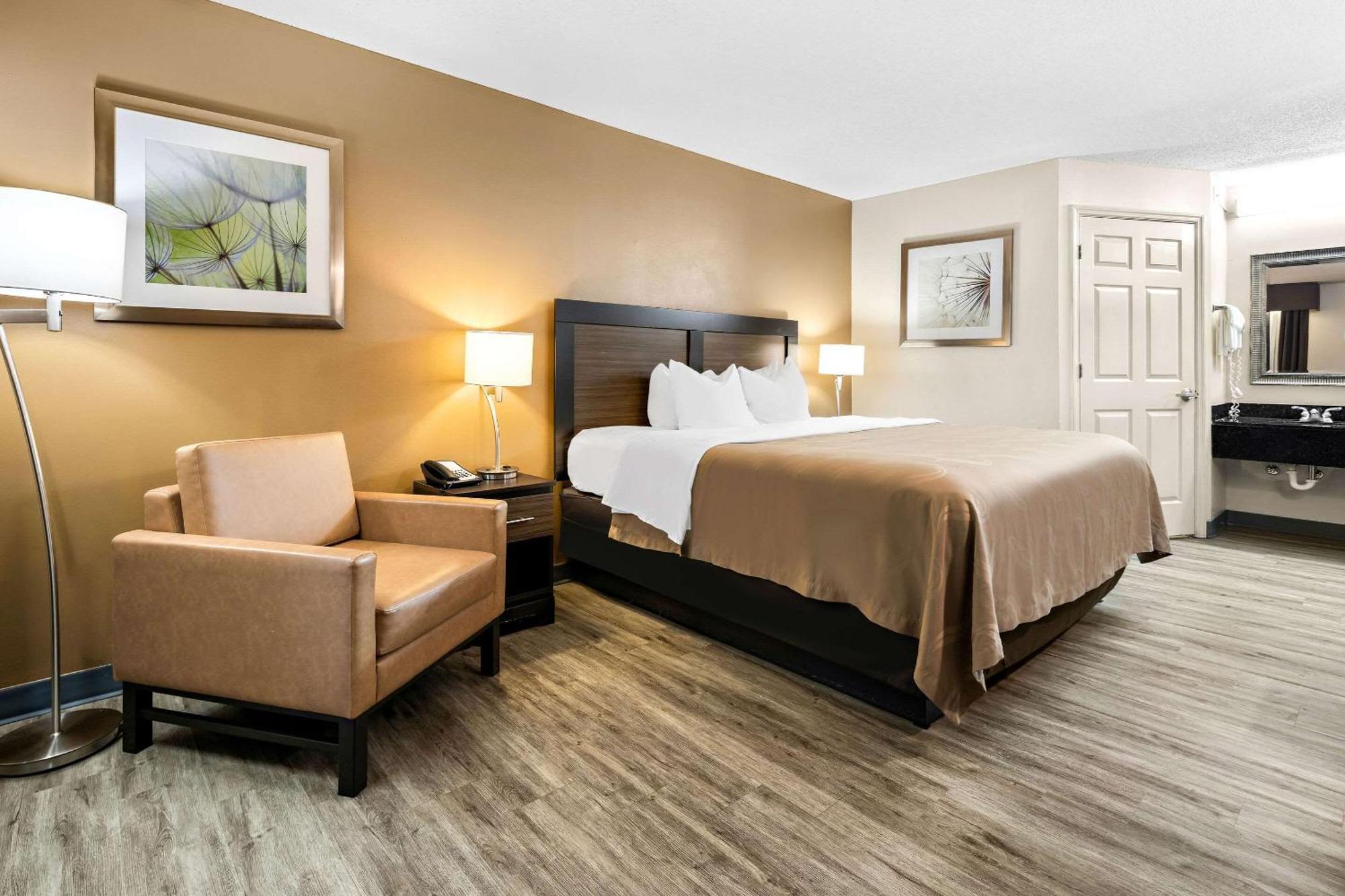 Quality Inn Decatur River City מראה חיצוני תמונה