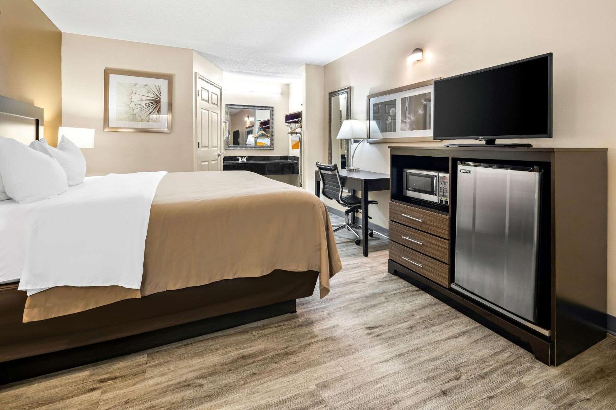 Quality Inn Decatur River City מראה חיצוני תמונה