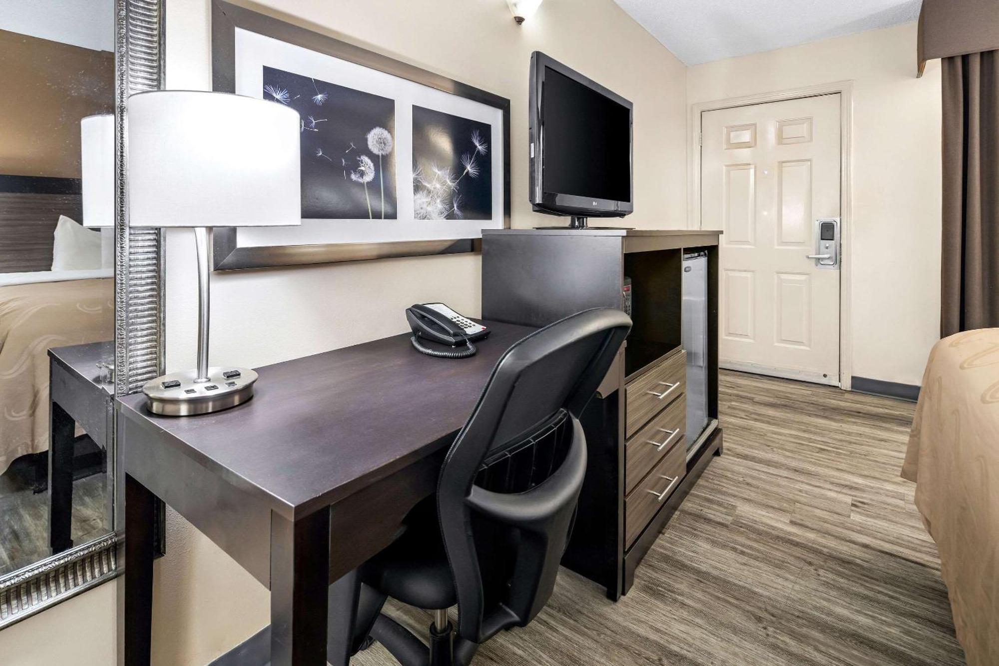 Quality Inn Decatur River City מראה חיצוני תמונה