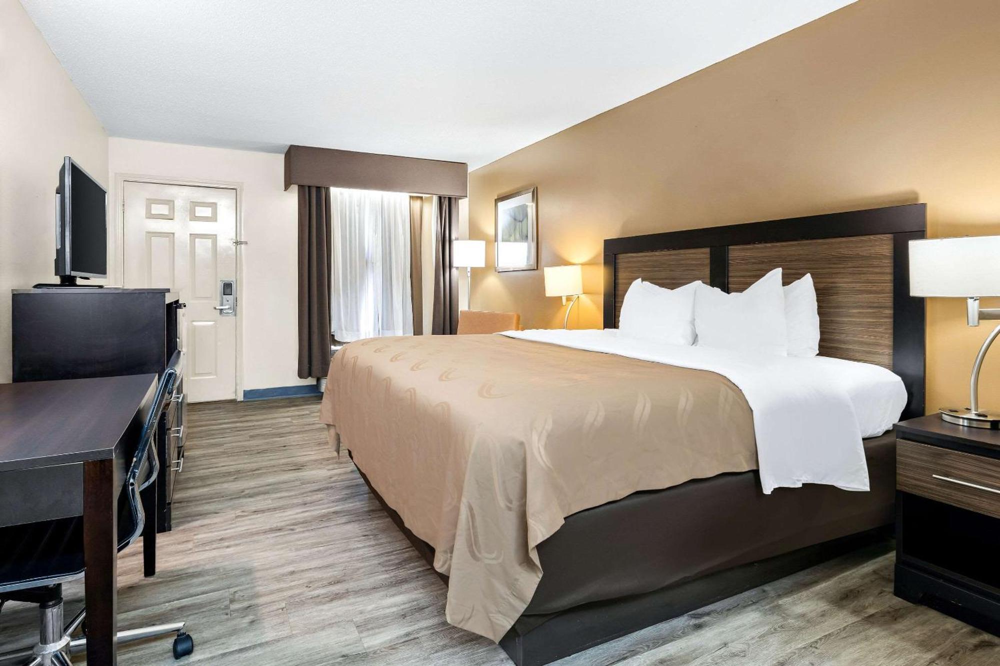 Quality Inn Decatur River City מראה חיצוני תמונה